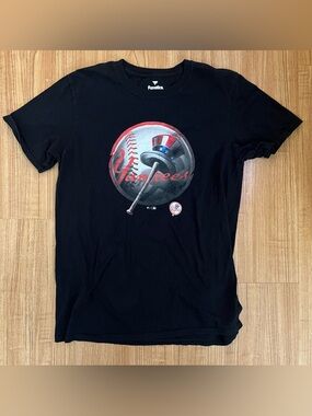 Fanatics Black New York Yankees Graphic Tee with Red & White Accents